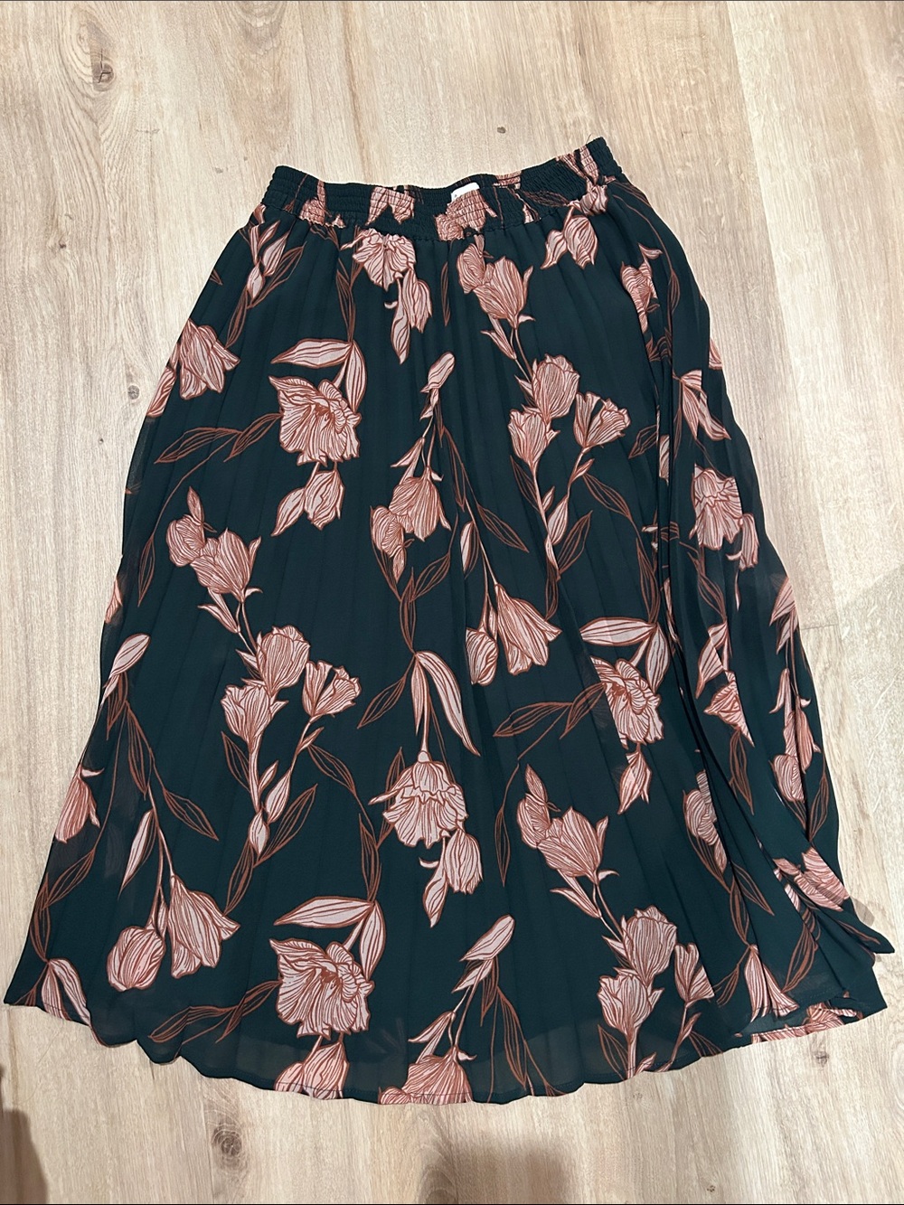 Green Floral Pleated Midi Skirt - Rose Print